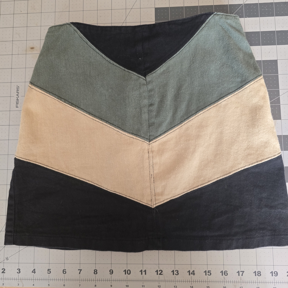 She + Sky Chevron Mini Skirt - Green, Cream, and Black